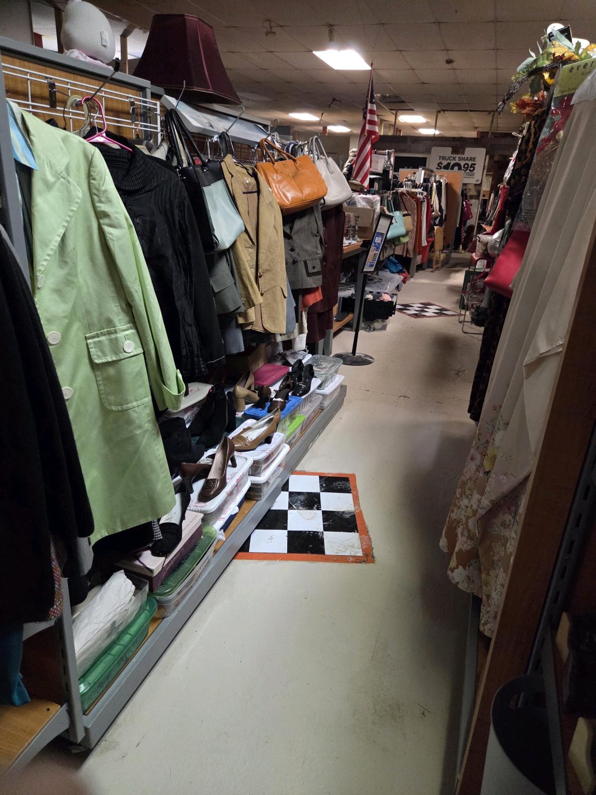 Big spring break sale April 10th and 11th at St Luke thrift - Chesapeake, Virginia - FleaMarketBay