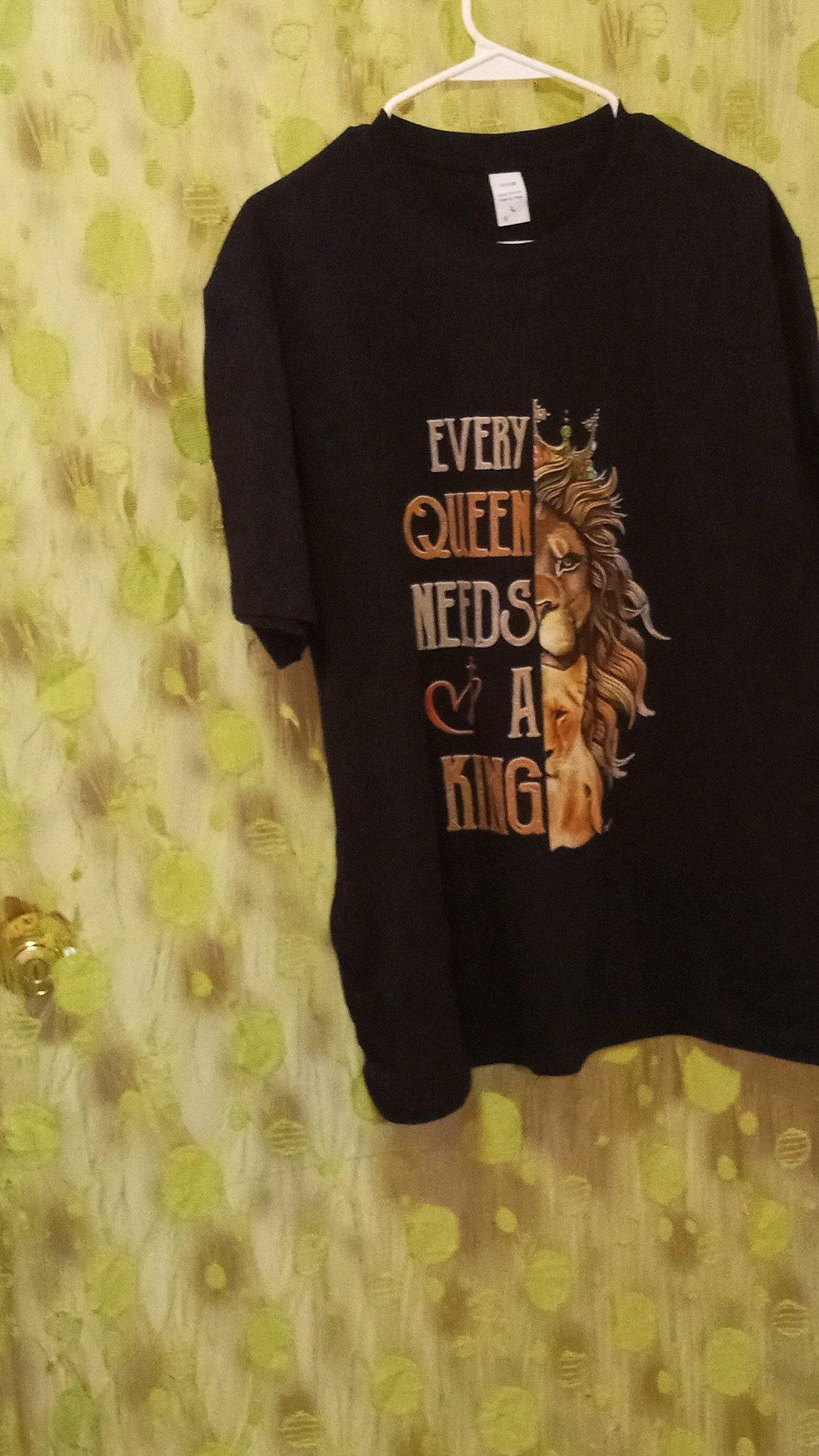 Every Queen Needs A King graphic T size L - Jamaica, New York - FleaMarketBay