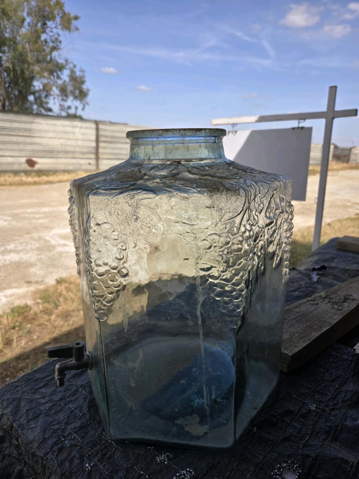 Wine 5 gal Decanter - Arvin, California - FleaMarketBay