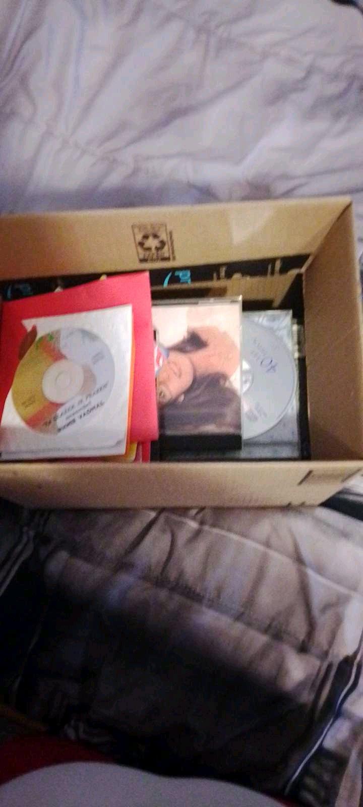 Box of cds - Euclid, Ohio - FleaMarketBay