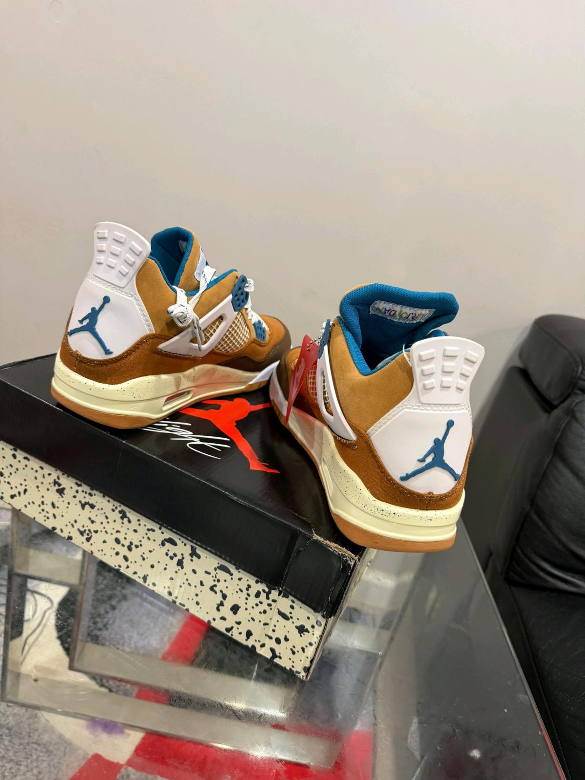 new good shoes - Holyoke, Massachusetts