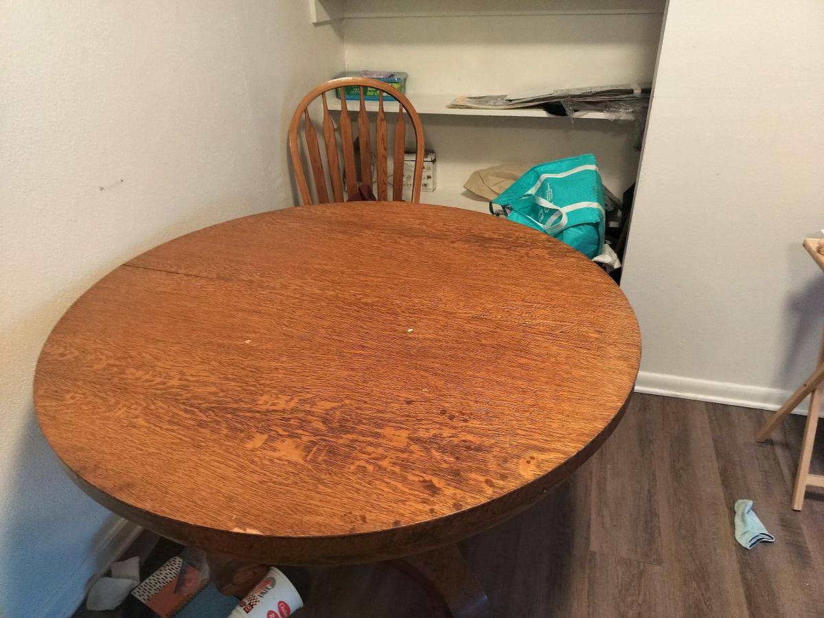 dinner room table - Canton, Ohio - FleaMarketBay