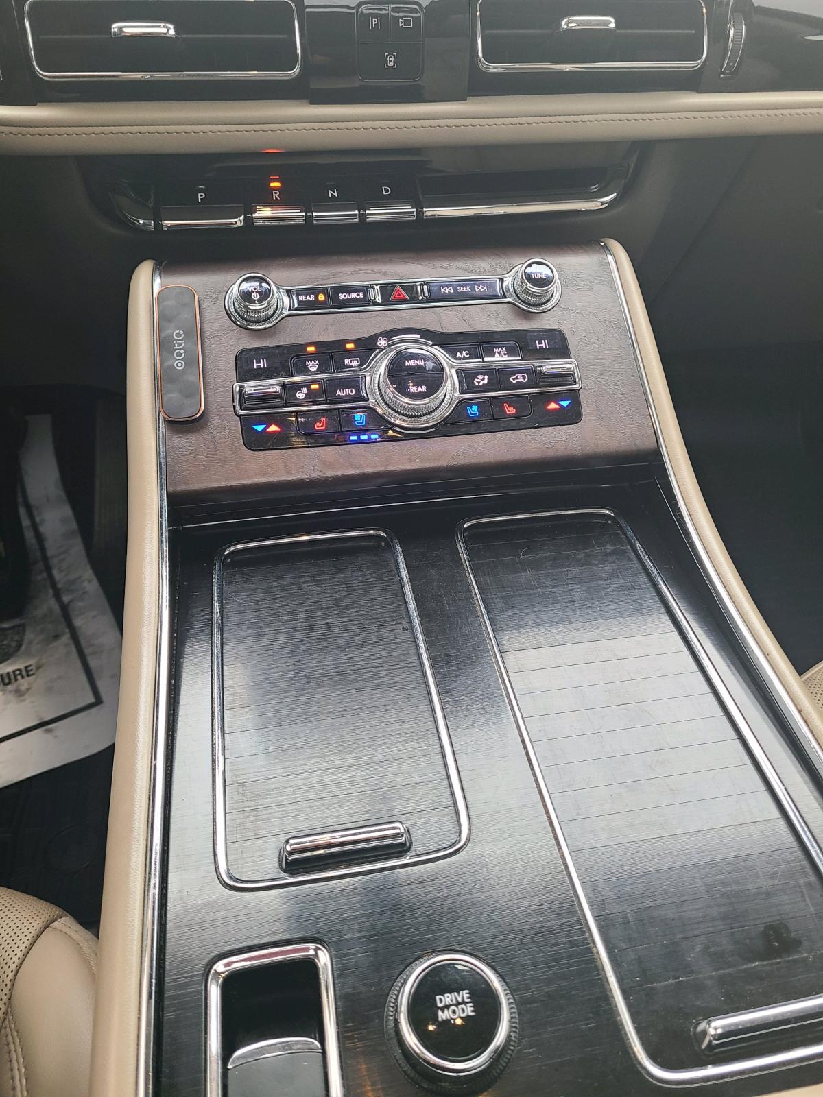 2020 Lincoln Aviator - Commerce, Texas - FleaMarketBay