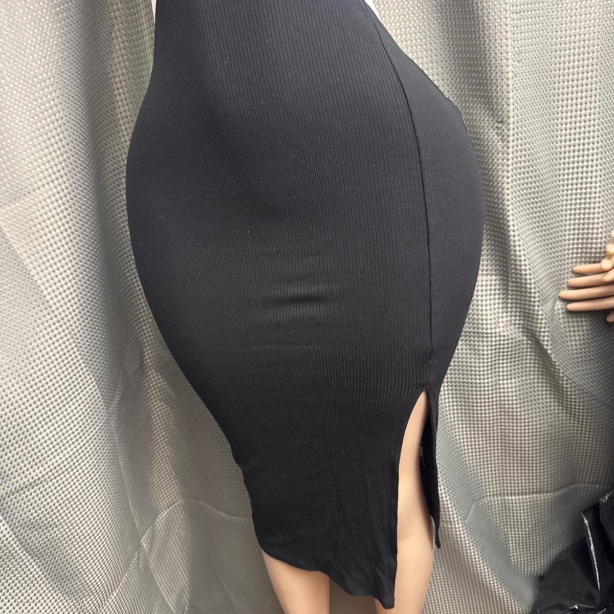 New size  beautiful stretchy dress - Pomona, California - FleaMarketBay