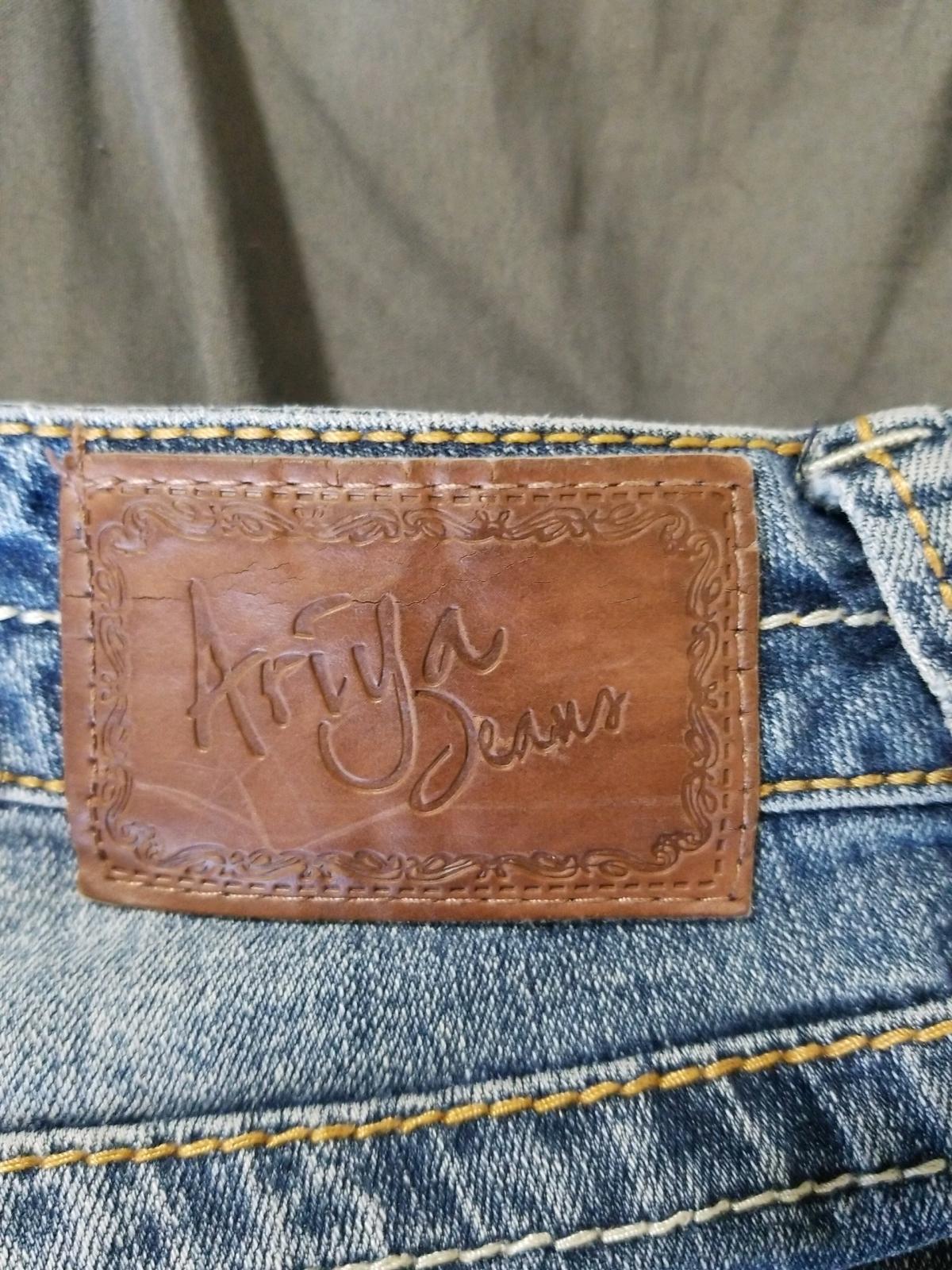 Ariya Jeans - Portage, Michigan - FleaMarketBay