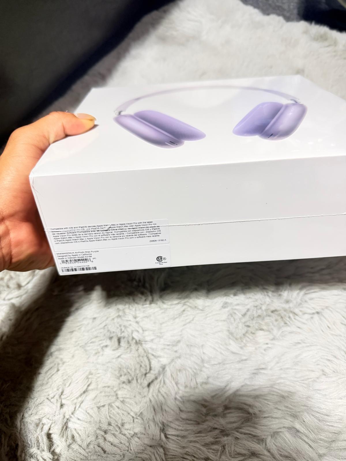 AirPods max - El Monte, California