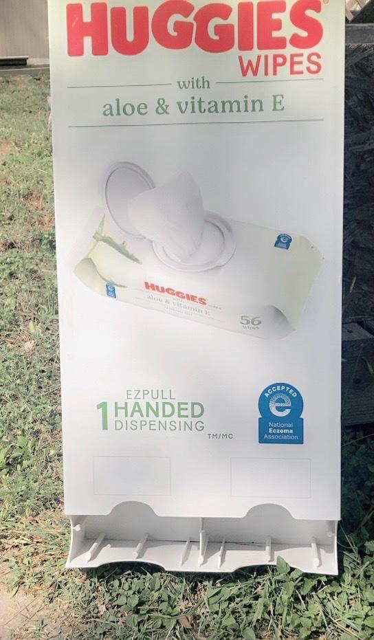 basket bundle30 Huggies20 belt15 - Victoria, Texas - FleaMarketBay