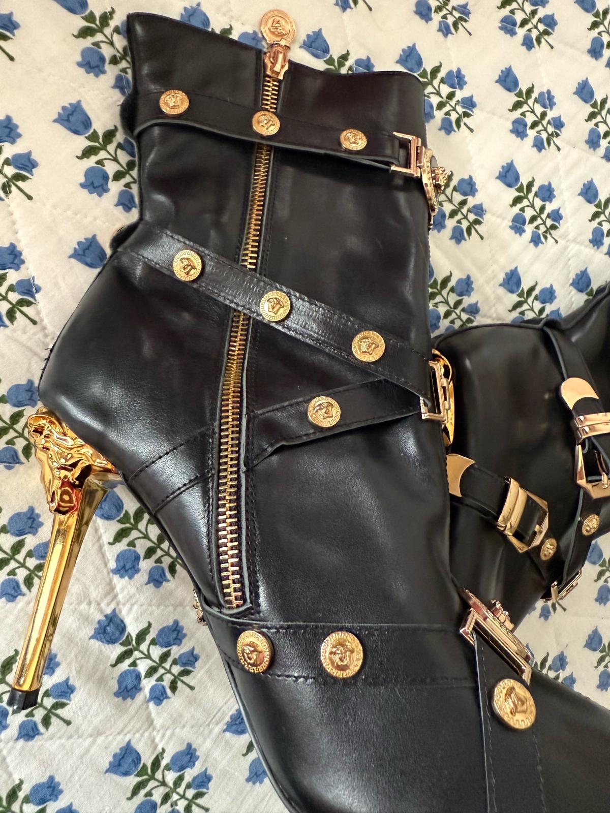 black boots botas tacones altos - Miami Beach, Florida - FleaMarketBay