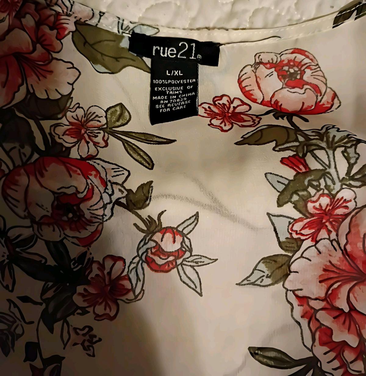 Run 21 Cover Up Blouse - Ava, Illinois - FleaMarketBay