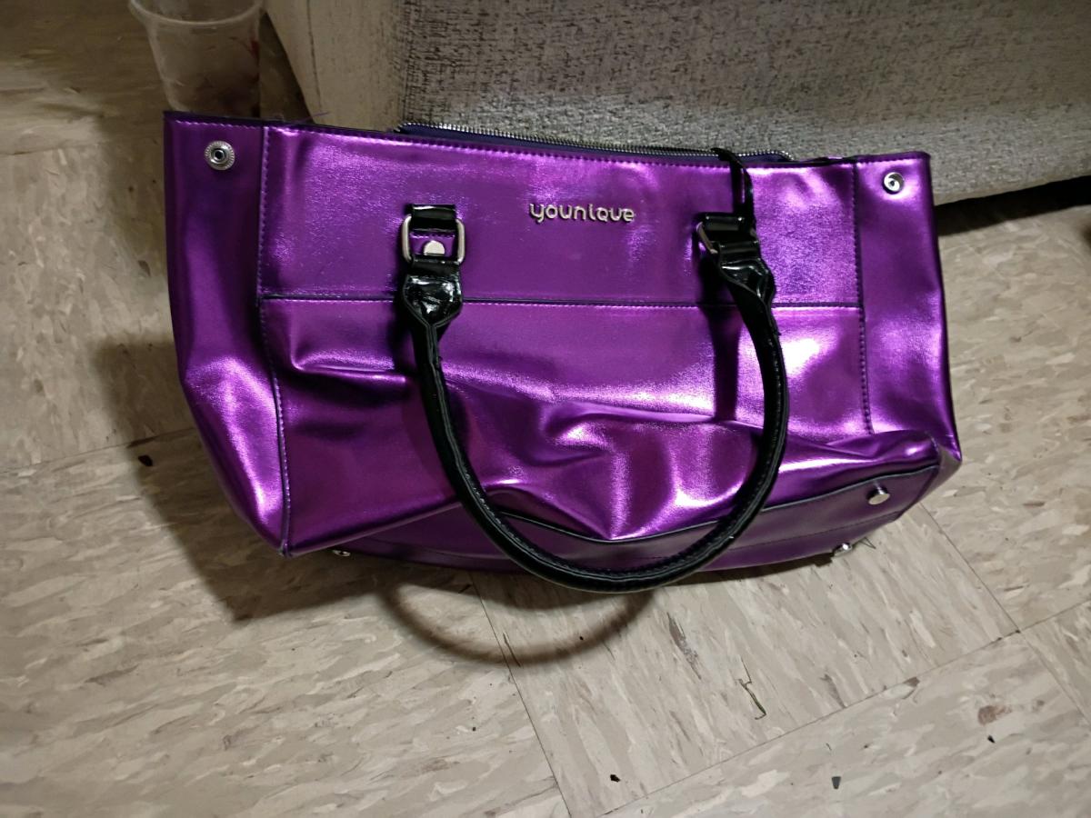 purse purple neon - Chesapeake, Virginia