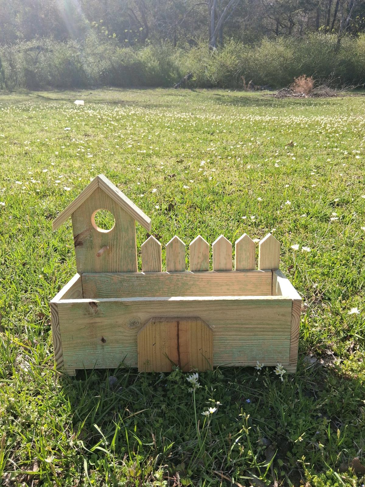 Planters - Denison, Texas - FleaMarketBay