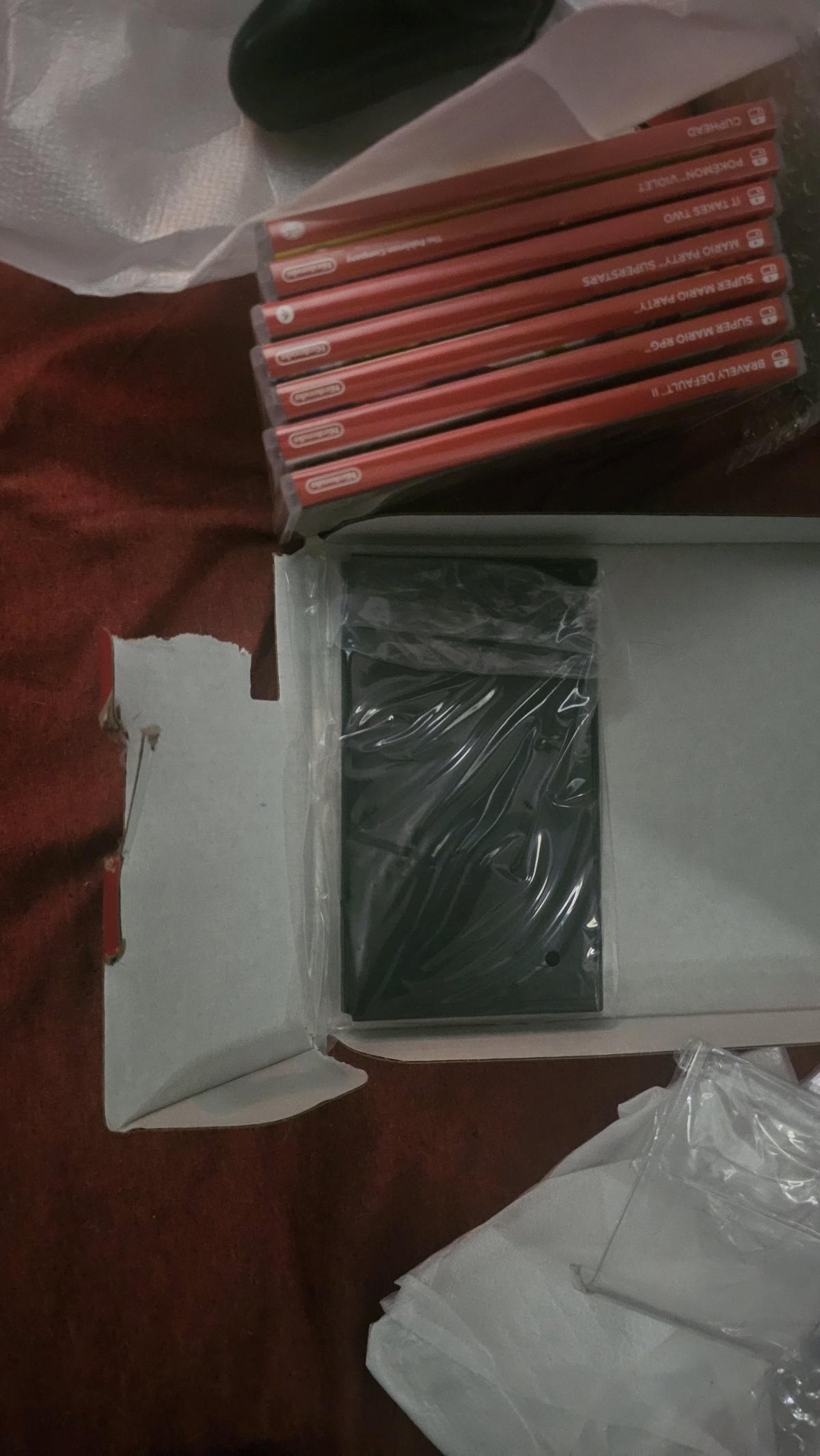 NINTENDO SWITCH 64G OLED BUNDLE - Williamsport, Pennsylvania - FleaMarketBay