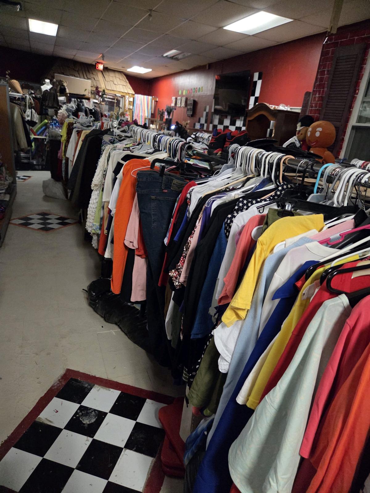 Big spring break sale April 10th and 11th at St Luke thrift - Chesapeake, Virginia - FleaMarketBay