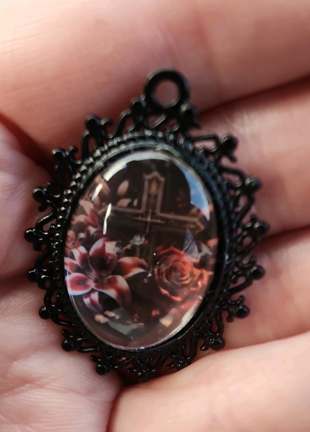 Cross n flowers in black pendant - Romney, West Virginia - FleaMarketBay
