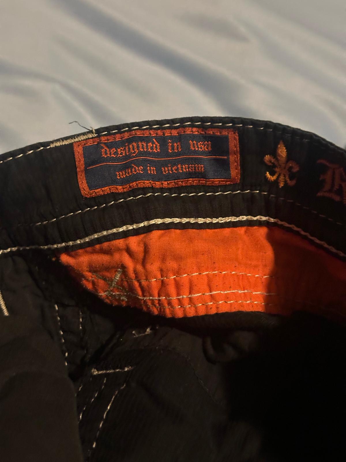 Rock revival black cargo shorts 30 like new e - Adelanto, California - FleaMarketBay