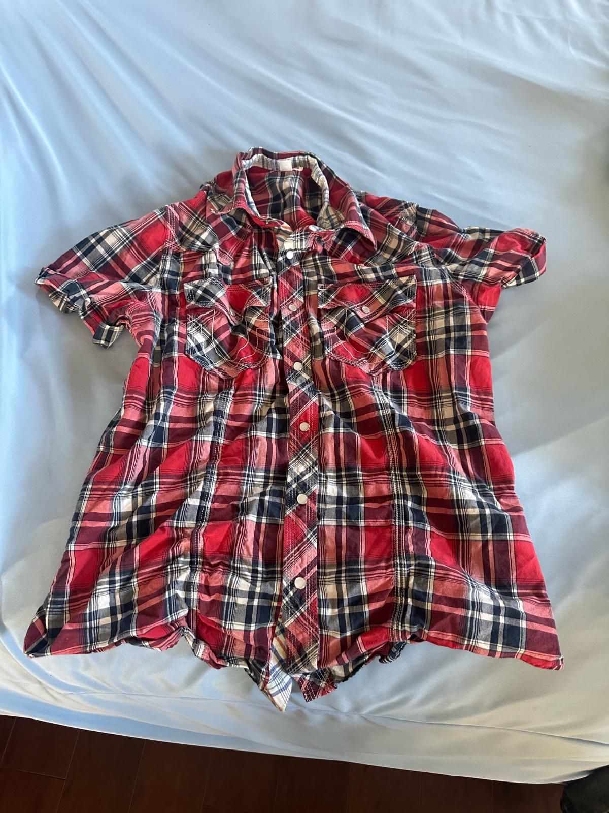 True religion men plaid red white black short sleeve button - Garden Grove, California - FleaMarketBay