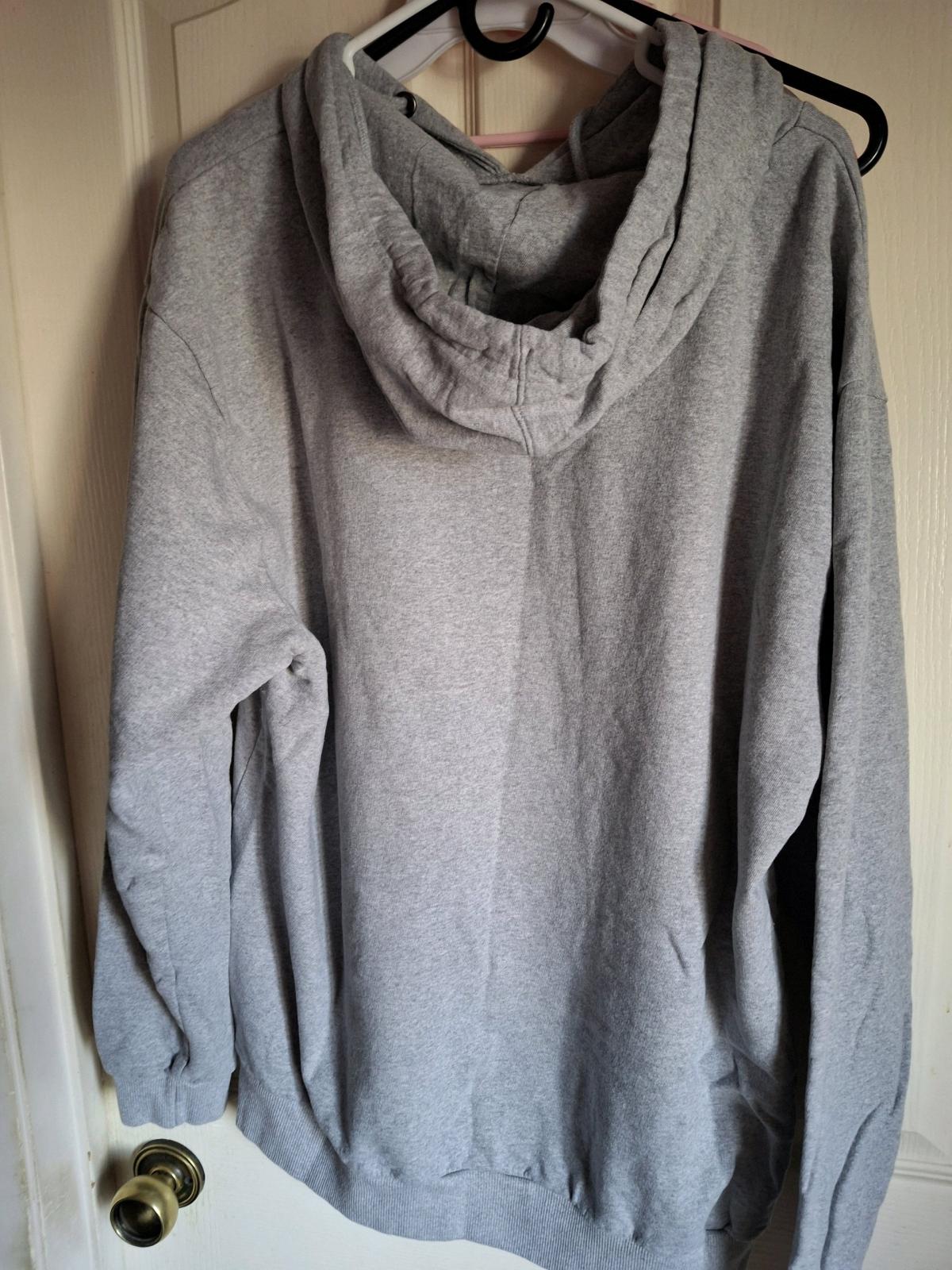 Hoodies Suteres - Panorama City, California - FleaMarketBay