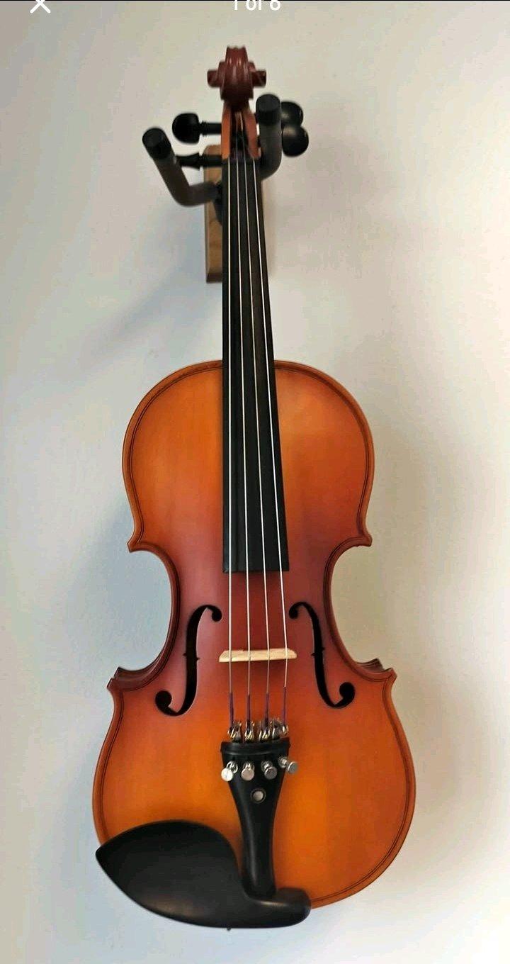 Viola - Baton Rouge, Louisiana - FleaMarketBay