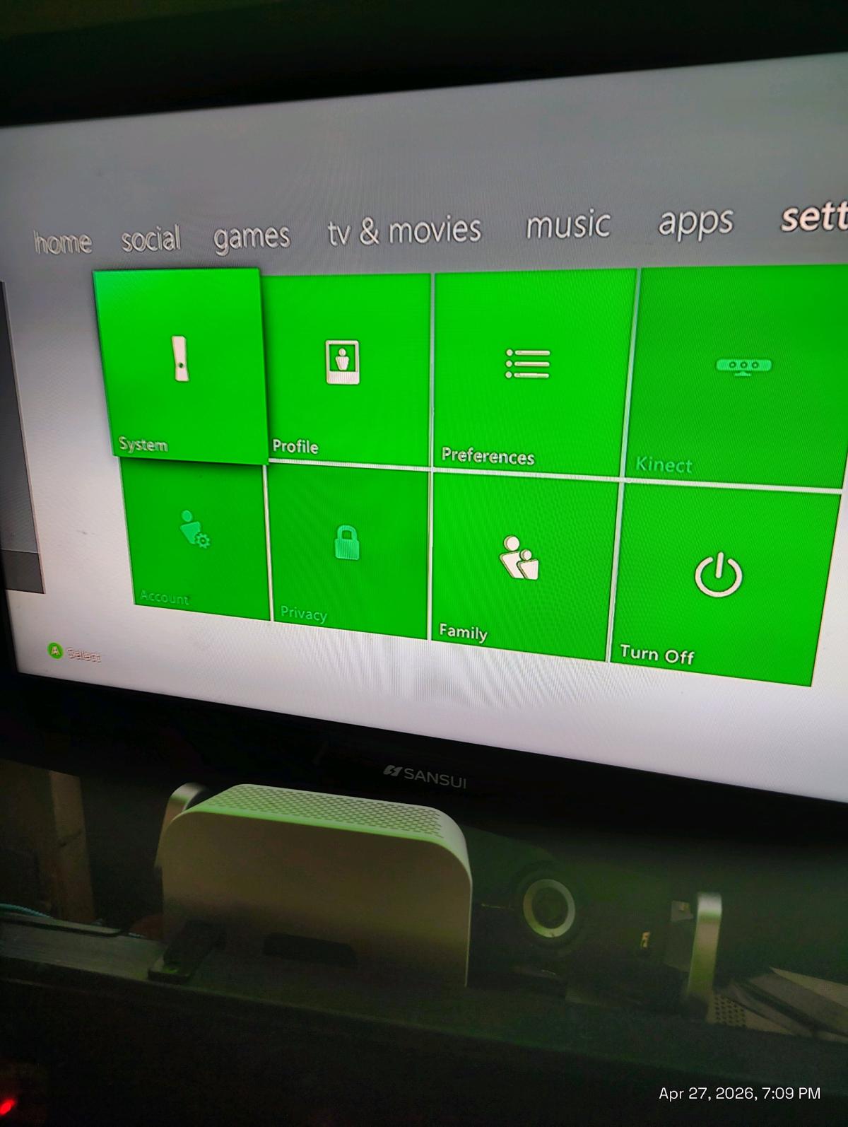 xbox 360 console cords 3 games two controllers 60gbharddrive - Omaha, Nebraska - FleaMarketBay