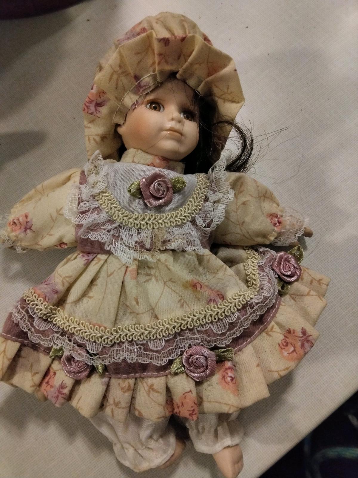 antique porcelain dolls - Grand Rapids, Michigan - FleaMarketBay