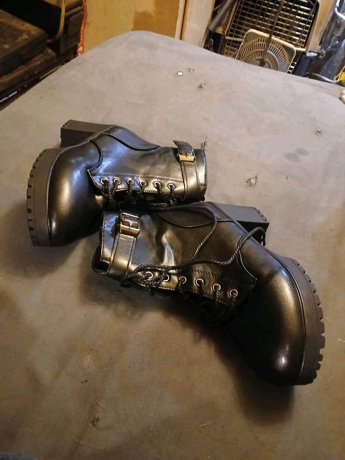 Woman Black Boots size 8 - Lockport, Louisiana - FleaMarketBay