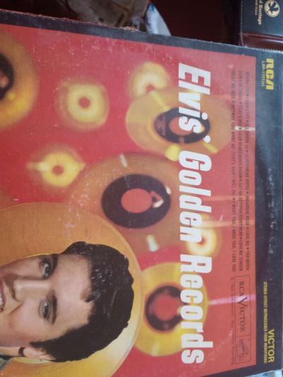 3 Elvis LPS