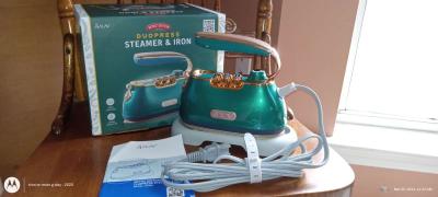 Salva Brand Duo press Steamer Iron