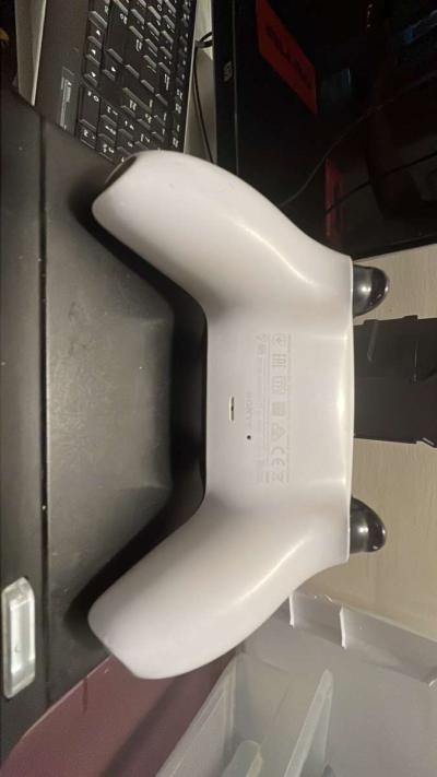 PlayStation 5 controller - Thumbnail 4
