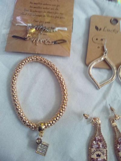 4 Piece Jewelry lot set 6 - Thumbnail 5