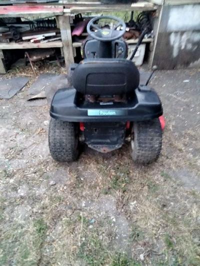 riding lawn mower still works great - Thumbnail 2