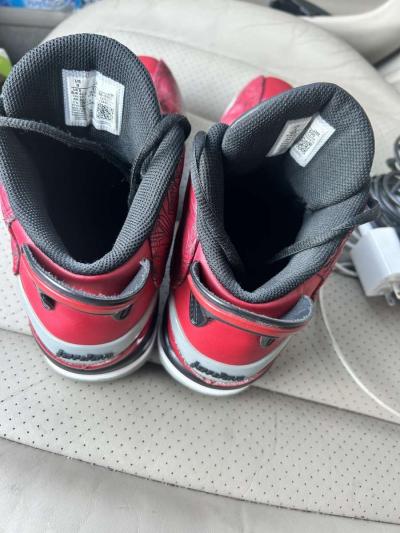 Jordan dub zeros gym red size 9 mens in great condition - Thumbnail 4