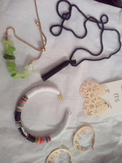 Mixed 5 Piece Jewelry lot set 4 - Thumbnail 2