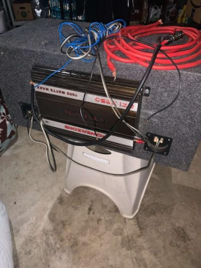 Subwoofer Amp And Cables - Thumbnail 2