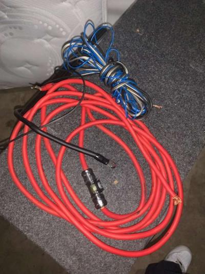 Subwoofer Amp And Cables - Thumbnail 4