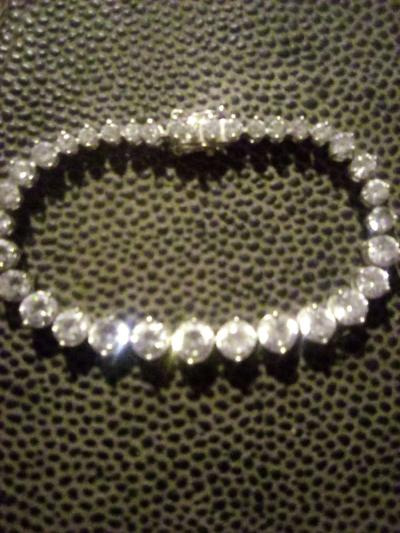 Diamond tennis braclet