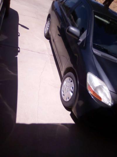 2008 Toyota yaris - Thumbnail 2