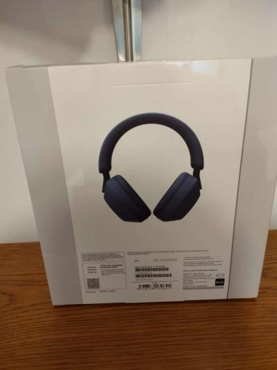 Sony headphones - Thumbnail 2