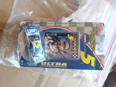 Autographed KYLE BUSCH toy car unopened - Thumbnail 2