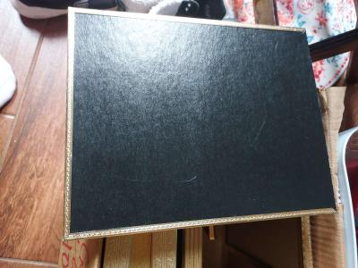 frames box of vibtage frames w glass intact ALL GOLD TONE - Thumbnail 3