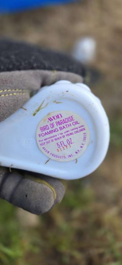 collectable Avon bath oil and cologne - Thumbnail 5