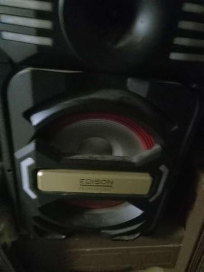 Bluetooth speaker - Thumbnail 2