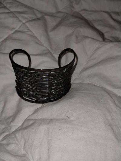 Beautiful cuff bracelet - Thumbnail 3