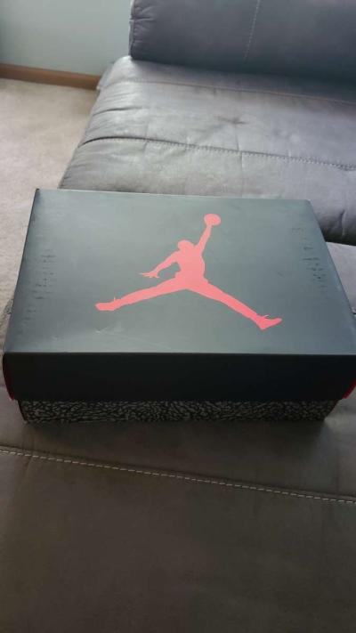 Kids Jordans size 5 JOLIET  PICKUP - Thumbnail 3