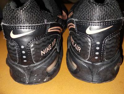 Nike Air Max womens size 9 in black and pink - Thumbnail 4