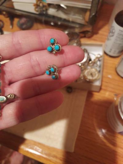 Dishta birds and 3 stone studs both very vintage - Thumbnail 2