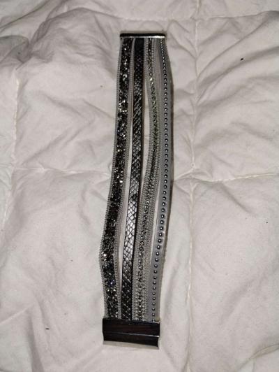 Leather wrap around bracelet with mini diamonds - Thumbnail 4