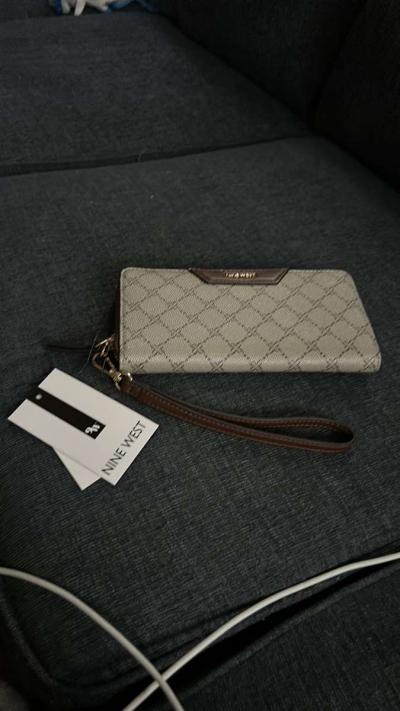 Nine West wristlet - Thumbnail 6