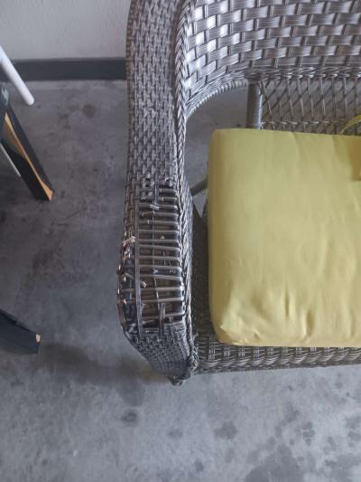 Patio love seat - Thumbnail 2