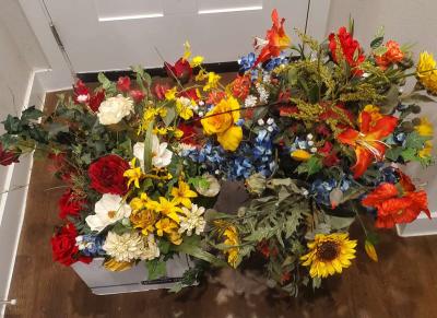 Lot of Fake Artificial Flowers - Thumbnail 3