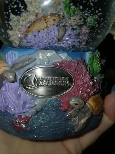 snow globe - Thumbnail 4